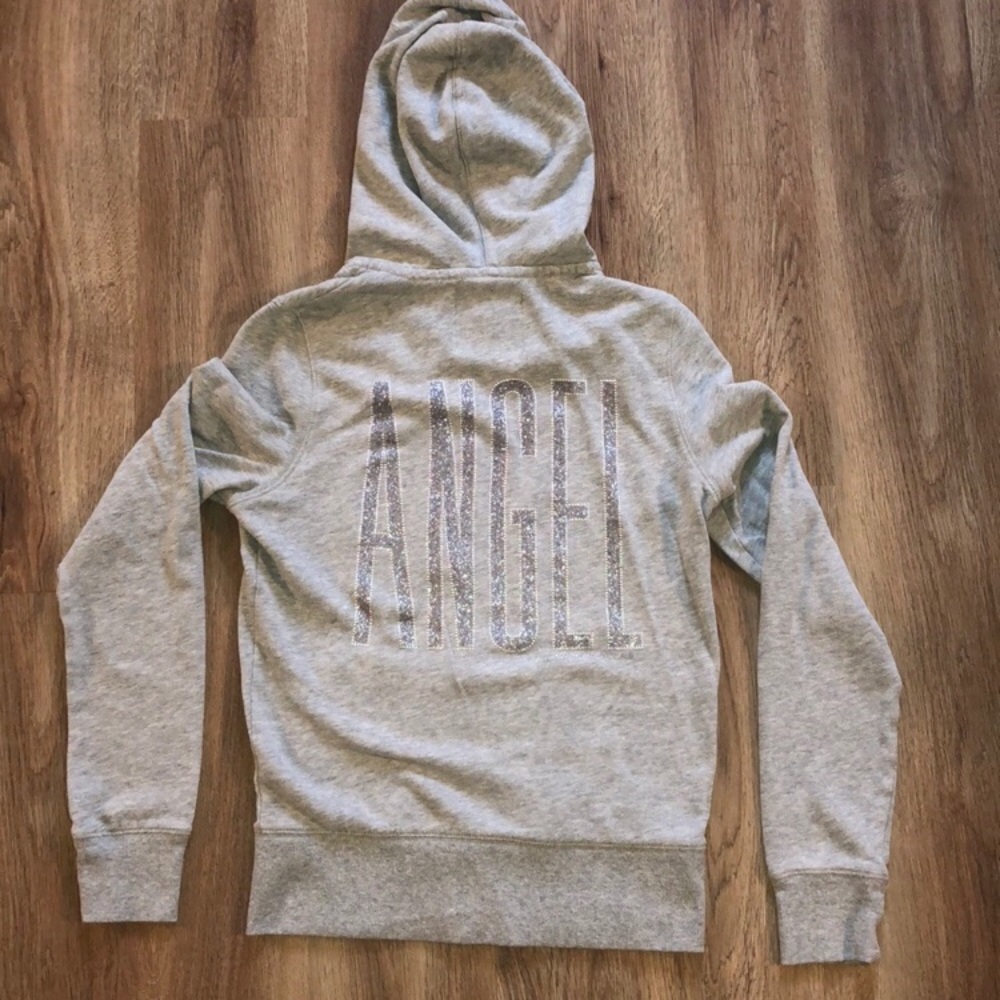 Victoria Secret Sweatshirt, Super model essential